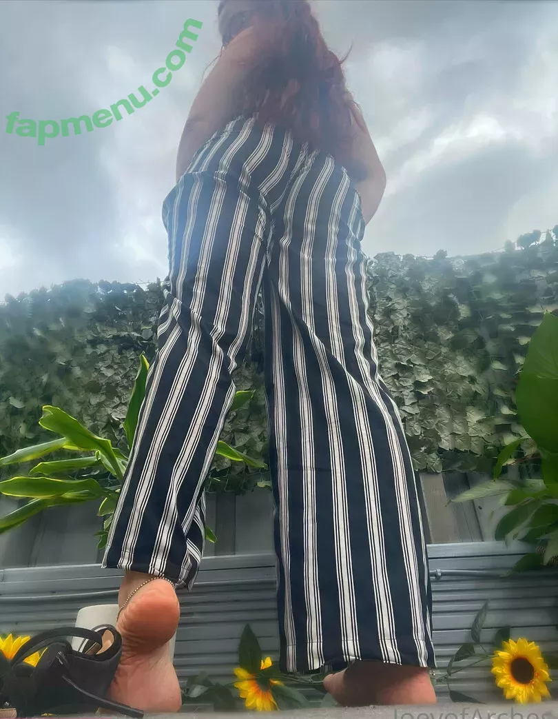 JoeyofArches nude photo #0041 (joeyscotcurves)
