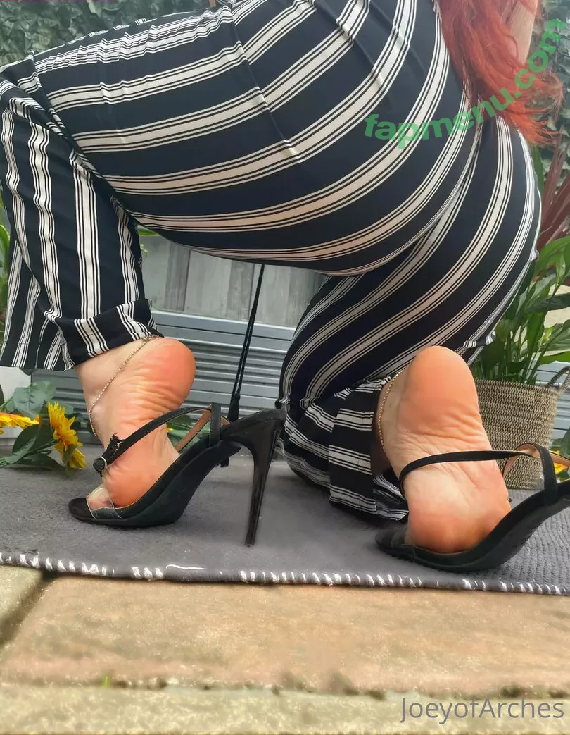 JoeyofArches nude photo #0048 (joeyscotcurves)