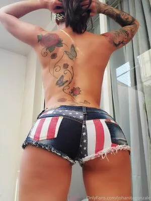 johanitagonzale / johanitagonzale.celeste nude photo #0036