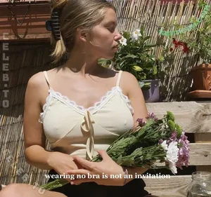 Johannasophie_ / picturing.spirit nude photo #0045