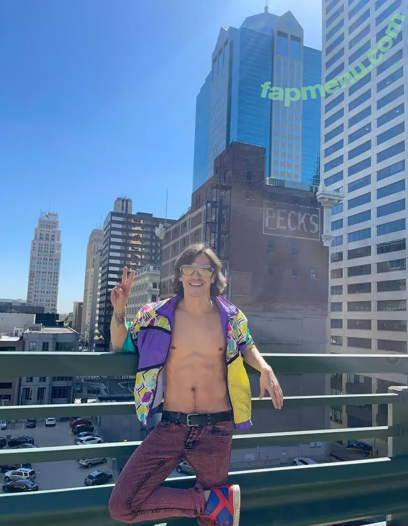 johnnyarana nude photo #0004 (thejohnnyarana)