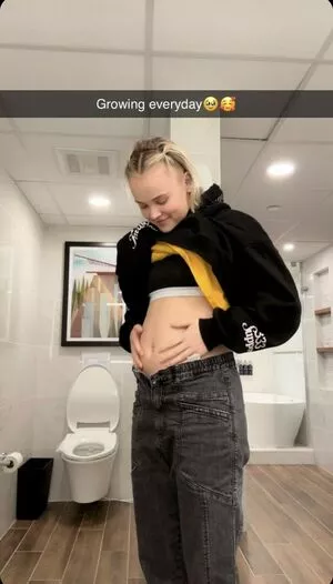 Jojo Siwa / anyuser / itsjojosiwa / jojocutie nude photo #0018