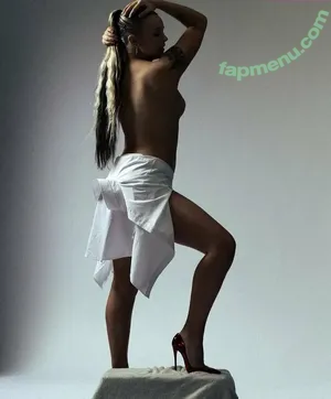 Jojo Siwa / anyuser / itsjojosiwa / jojocutie nude photo #0212