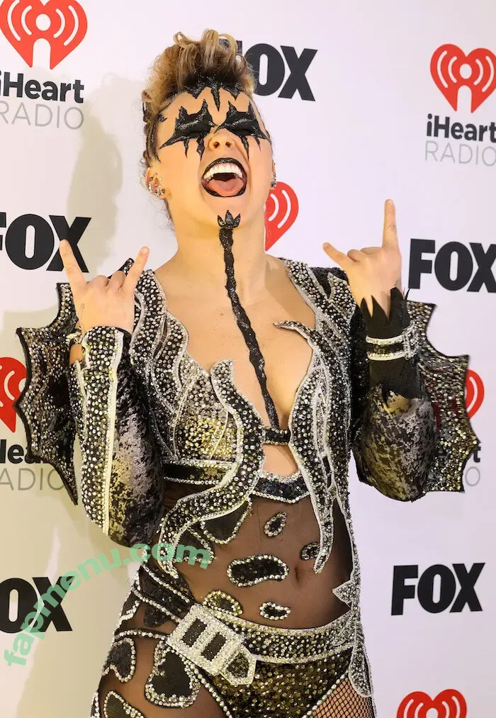 Jojo Siwa nude photo #0196 (anyuser / itsjojosiwa / jojocutie)
