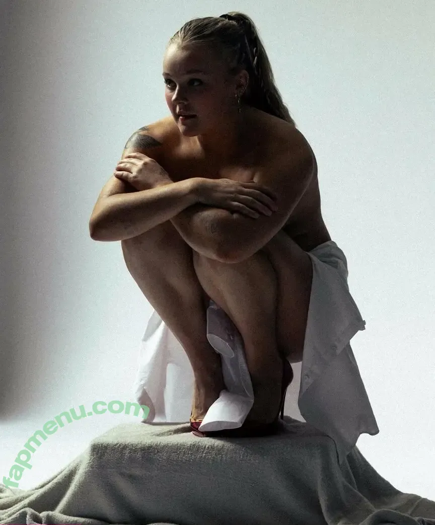 Jojo Siwa nude photo #0213 (anyuser / itsjojosiwa / jojocutie)