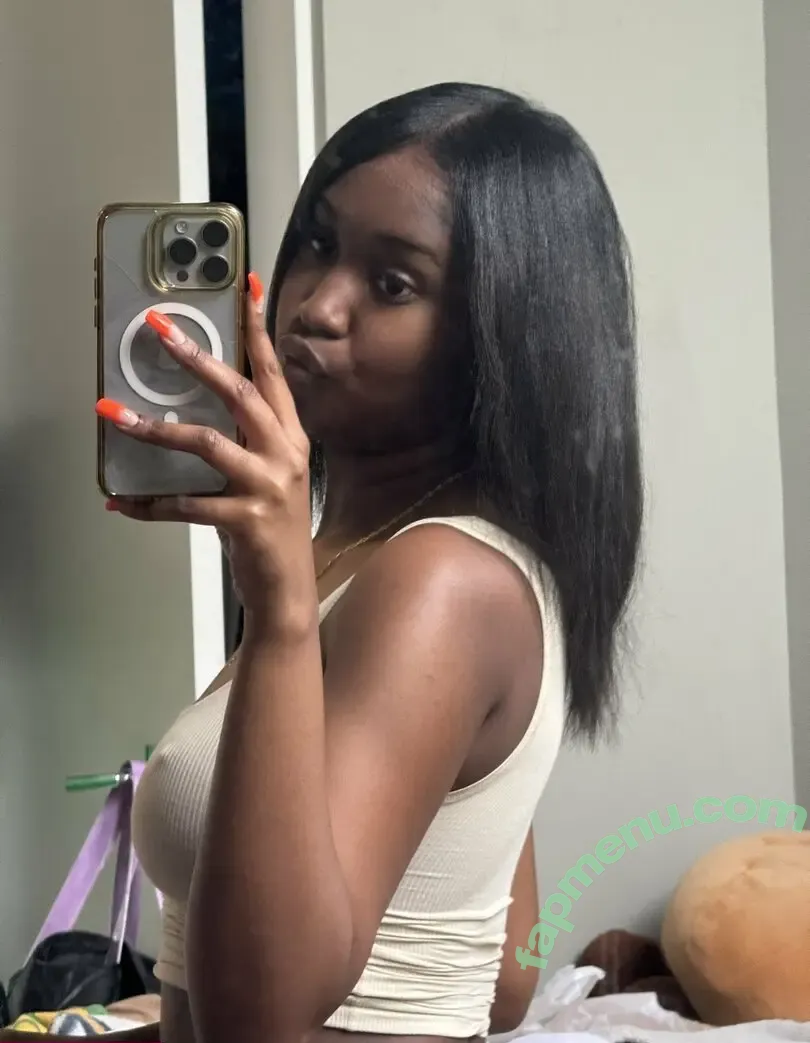 Jojohadiddd nude photo #0003 (jojohadidddd / roxieknoxxx)