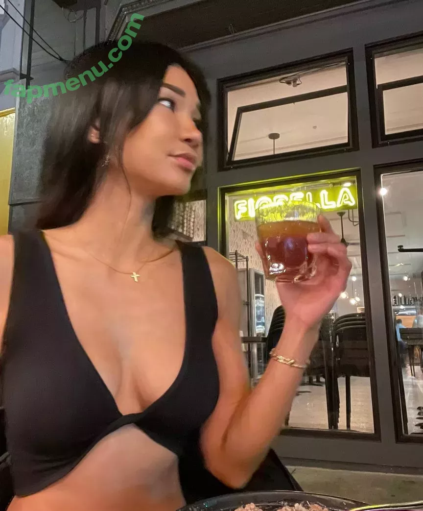 Joleen Diaz nude photo #0028 (joleendiaz / leslylunadiaz)