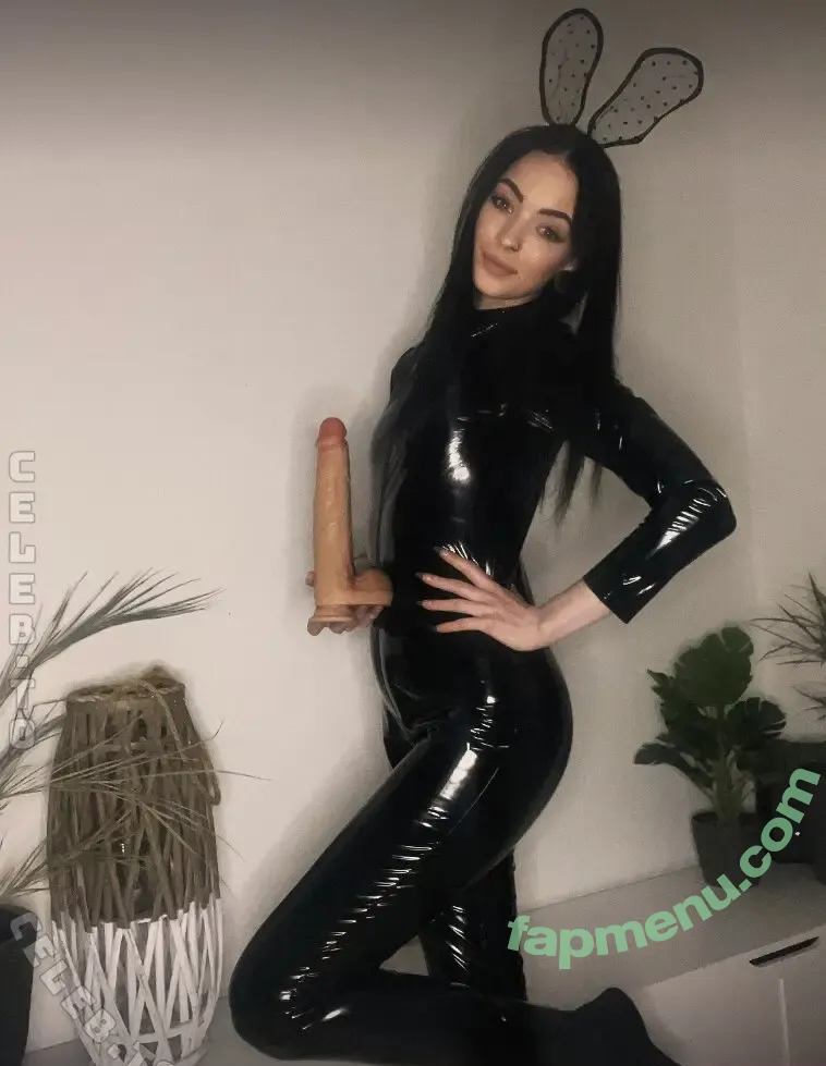 Joleen69 nude photo #0096 (janegblog / joleen691 / saskia_graichen_ / saskiagraichen)