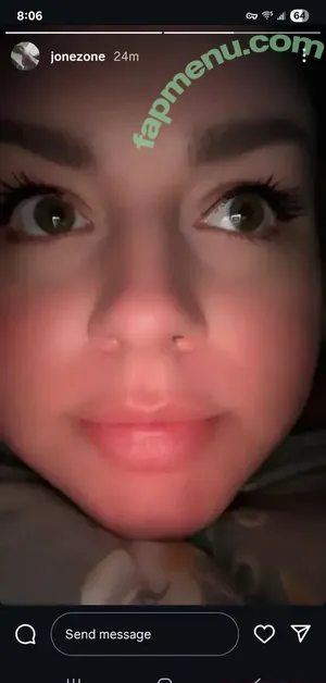 Jonezone nude photo #0001