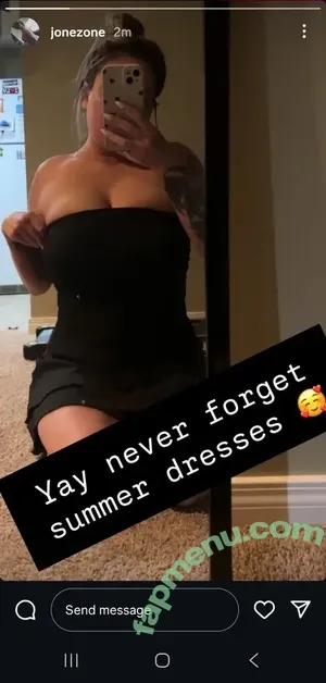 Jonezone nude photo #0003