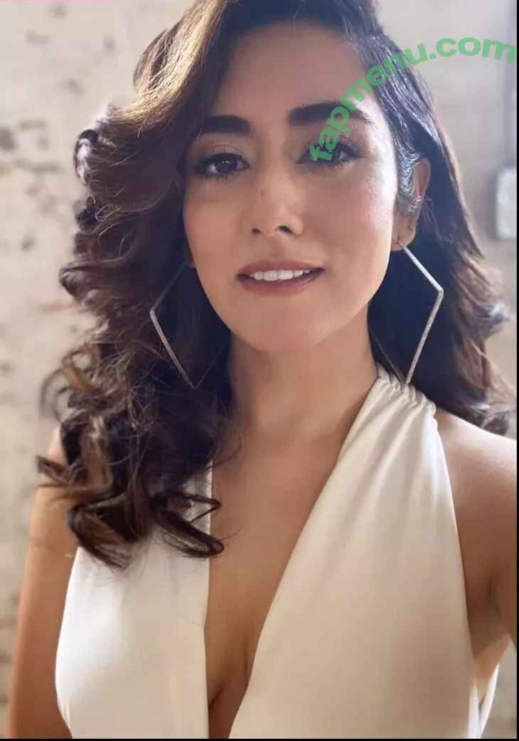 Jonita Gandhi nude photo #0006 (jonitamusic)