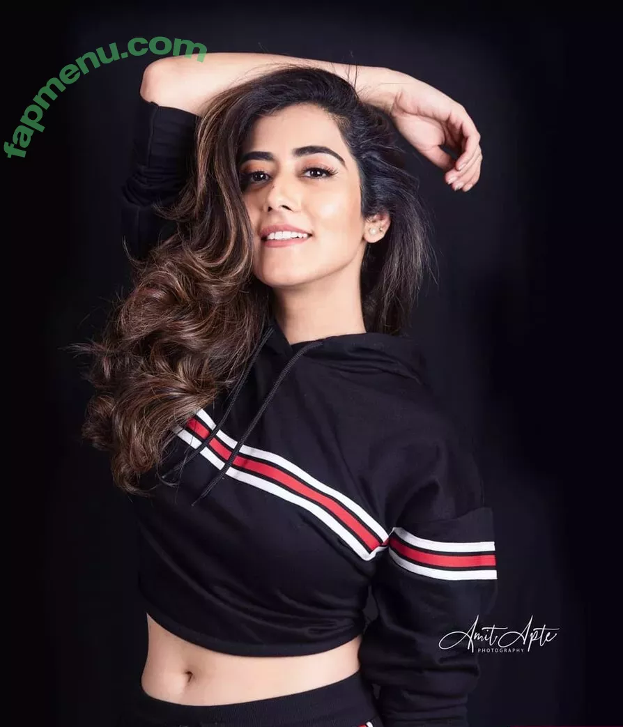 Jonita Gandhi nude photo #0013 (jonitamusic)