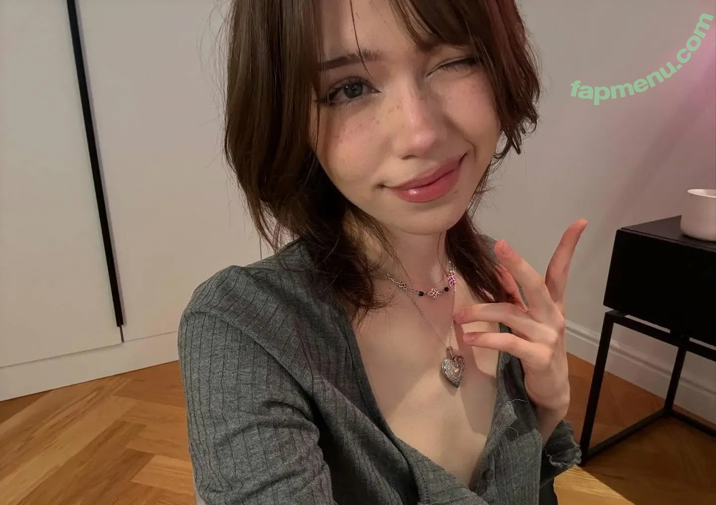 jonorriiss nude photo #0011 (jonorriiss)