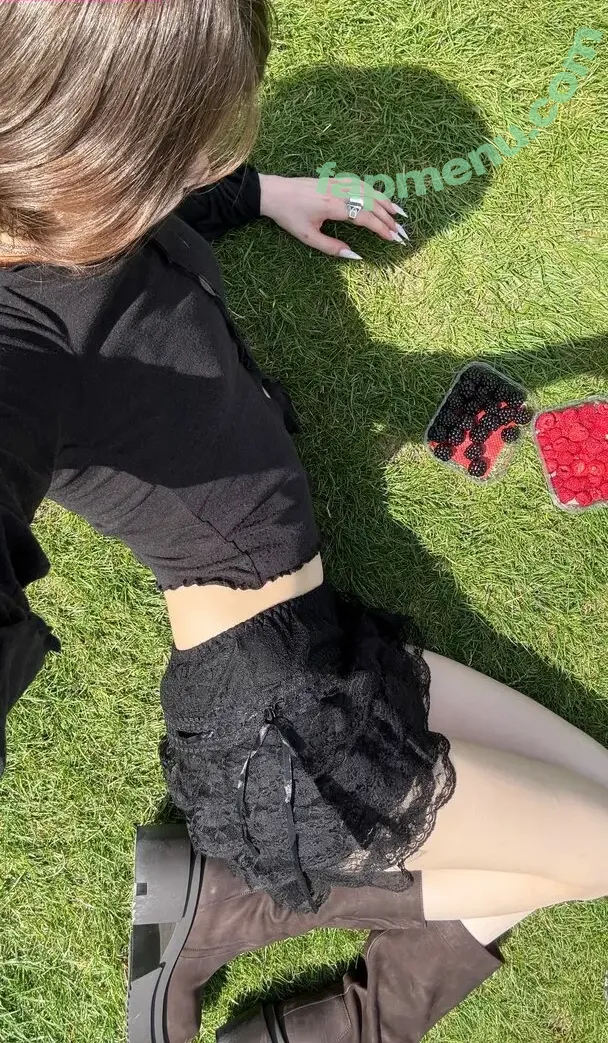 jonorriiss nude photo #0032 (jonorriiss)