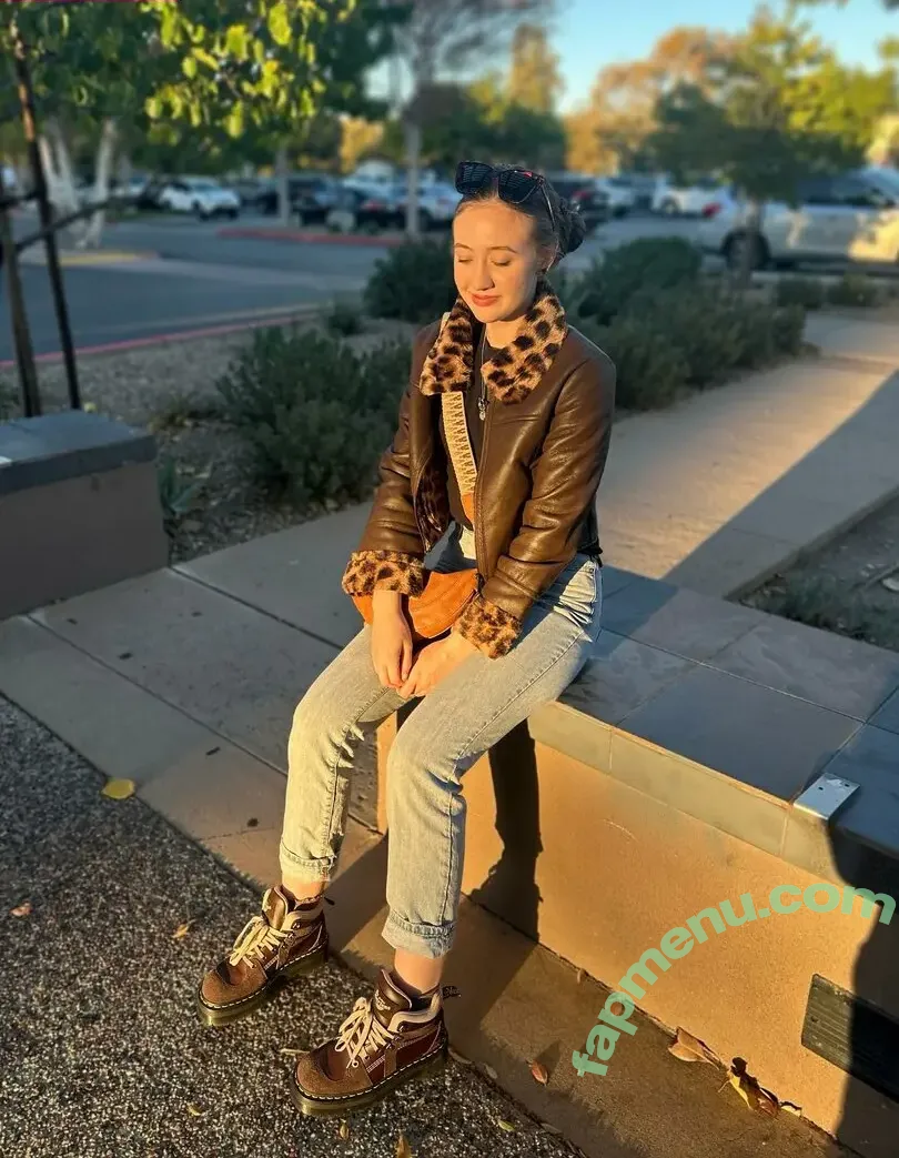 Jordan Burton nude photo #0177 (jordan_burton / jordanburton_)