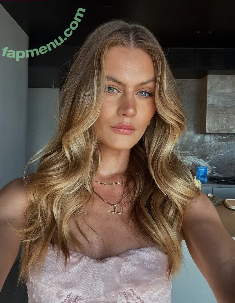 Jordan Simek nude photo #0002 (jordansimek)