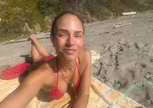 Jordana Brewster / JordanaBrewster nude photo #0804