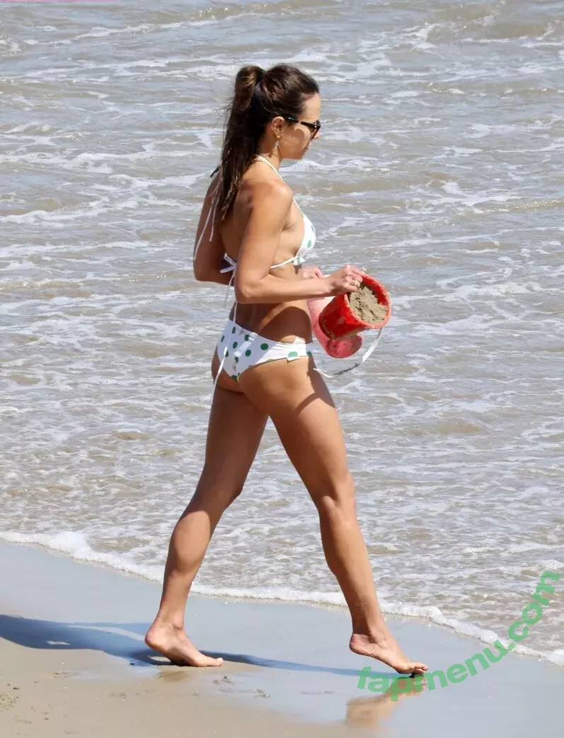 Jordana Brewster nude photo #0134 (JordanaBrewster)