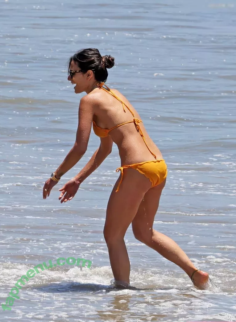 Jordana Brewster nude photo #0444 (JordanaBrewster)