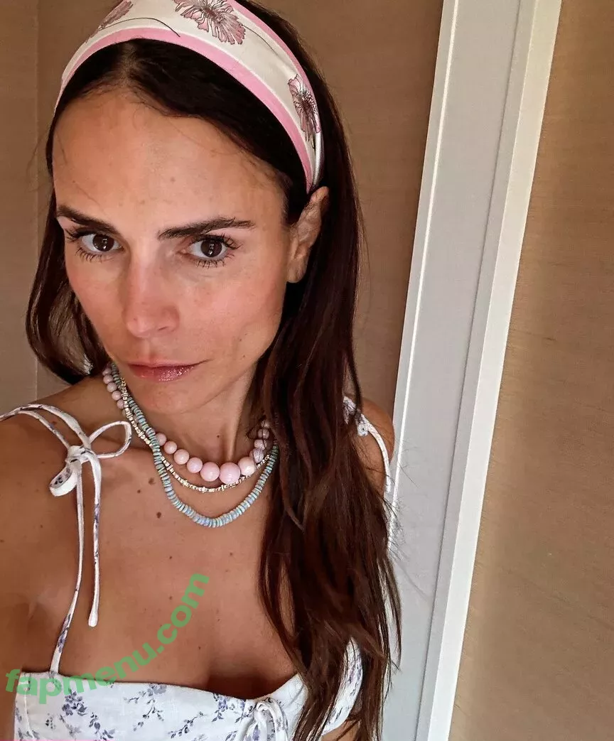 Jordana Brewster nude photo #0530 (JordanaBrewster)