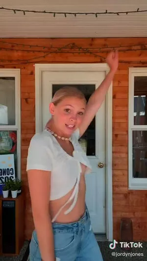 Jordyn Jones / jordylee.jones / jordynjones nude photo #0675