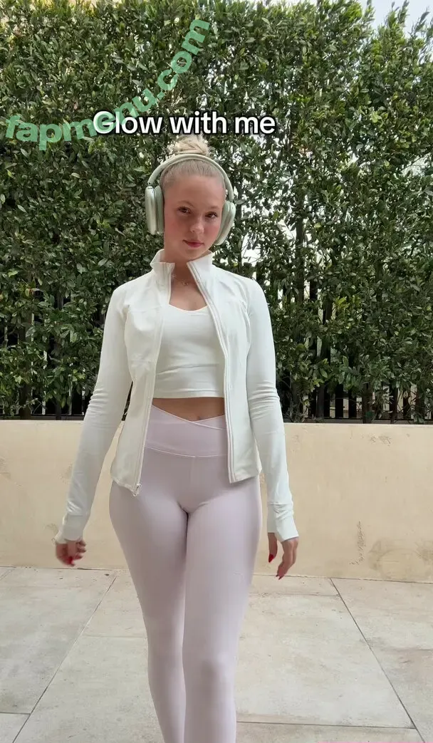 Jordyn Jones nude photo #0866 (jordylee.jones / jordynjones)
