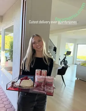 Jordyn Jones / jordylee.jones / jordynjones nude photo #1348