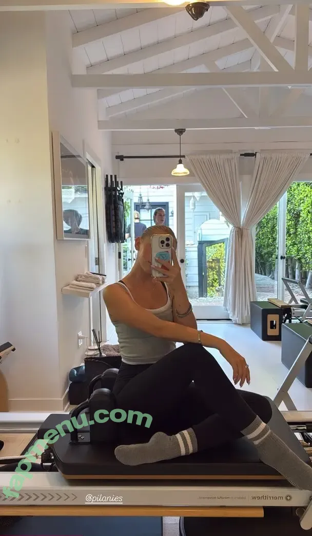 Jordyn Jones nude photo #1065 (jordylee.jones / jordynjones)