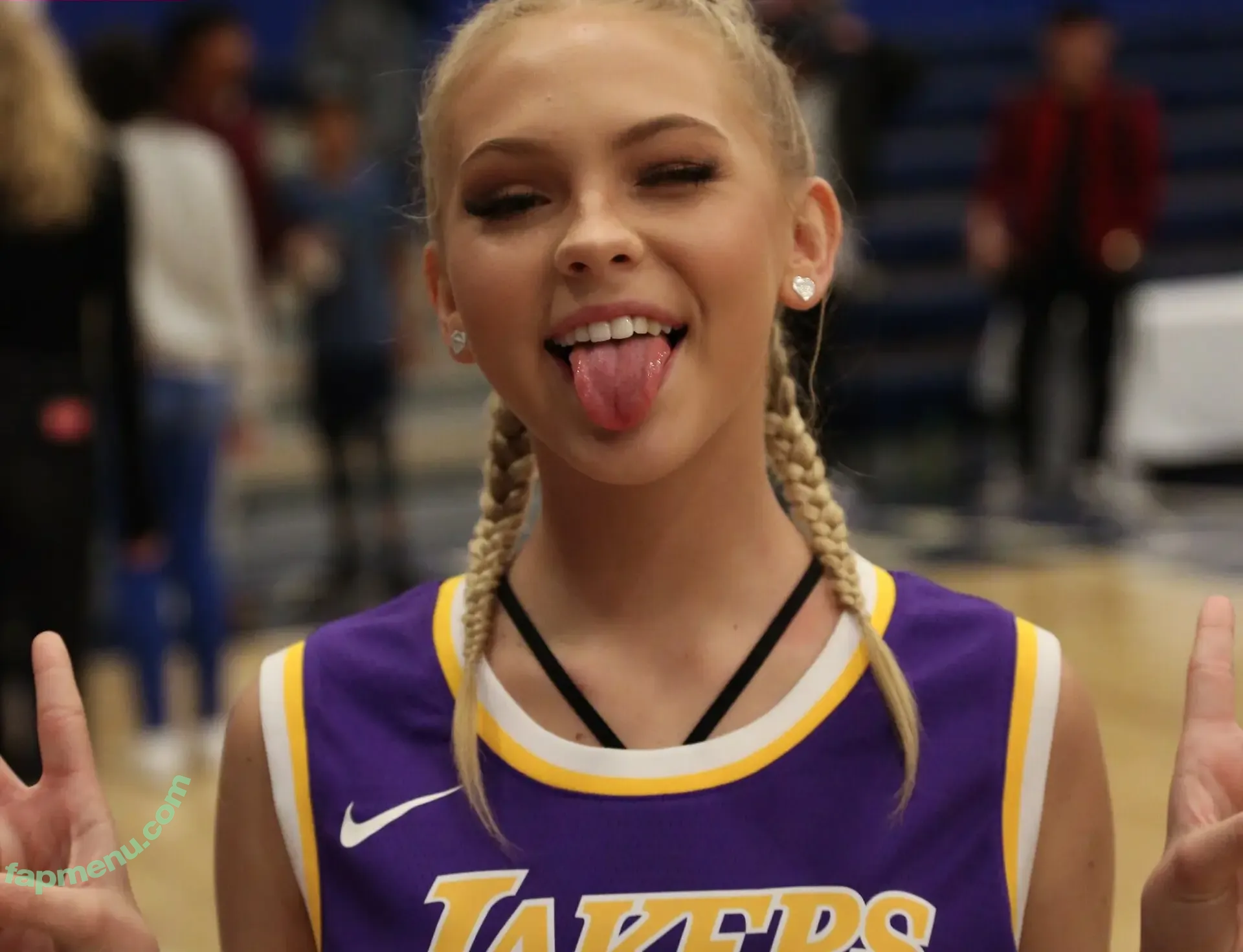 Jordyn Jones nude photo #1071 (jordylee.jones / jordynjones)