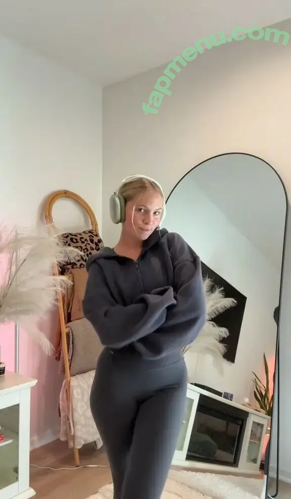 Jordyn Jones nude photo #1326 (jordylee.jones / jordynjones)