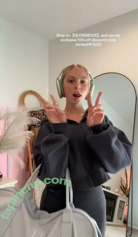 Jordyn Jones nude photo #1327 (jordylee.jones / jordynjones)