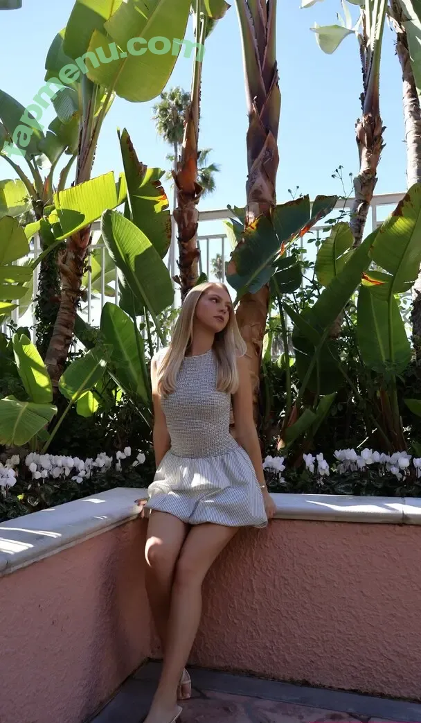 Jordyn Jones nude photo #1464 (jordylee.jones / jordynjones)