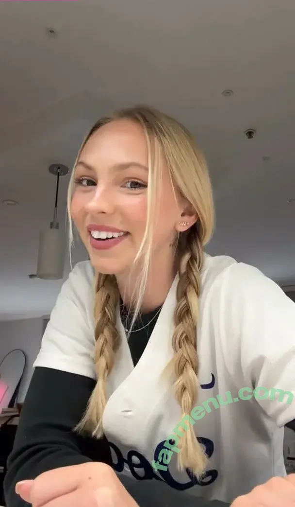 Jordyn Jones nude photo #1522 (jordylee.jones / jordynjones)