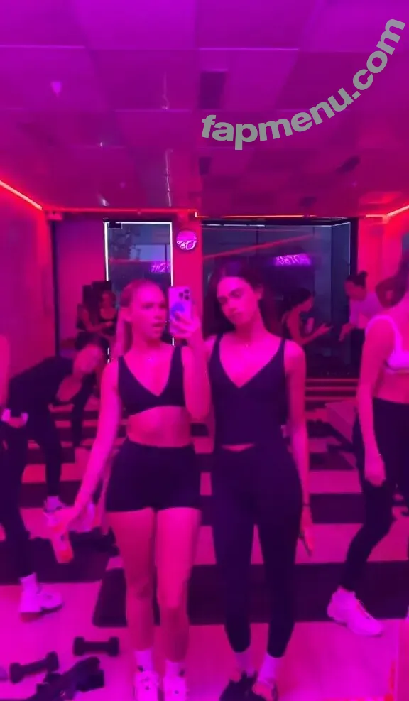 Jordyn Jones nude photo #1615 (jordylee.jones / jordynjones)