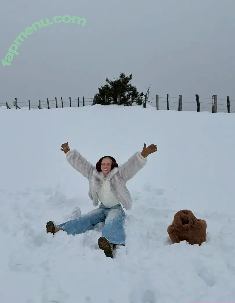 Jordyn Jones nude photo #1819 (jordylee.jones / jordynjones)