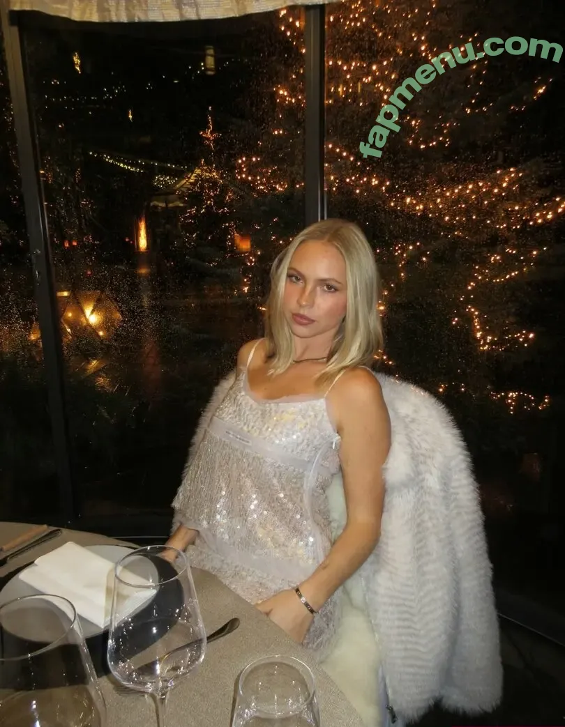 Jordyn Jones nude photo #1822 (jordylee.jones / jordynjones)