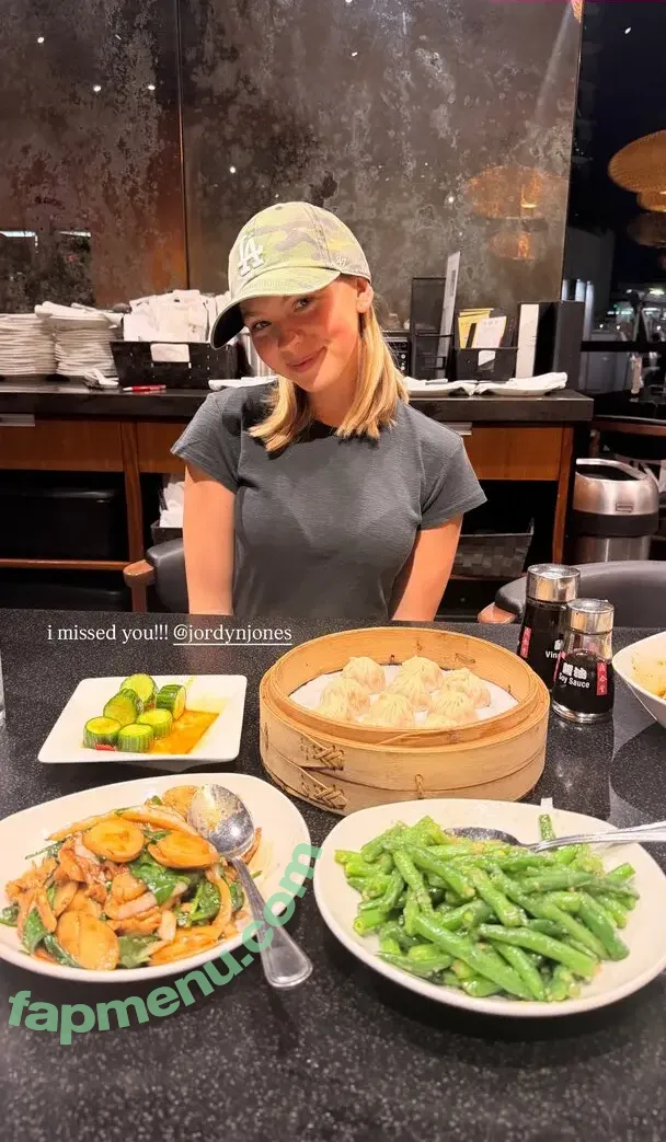 Jordyn Jones nude photo #1826 (jordylee.jones / jordynjones)