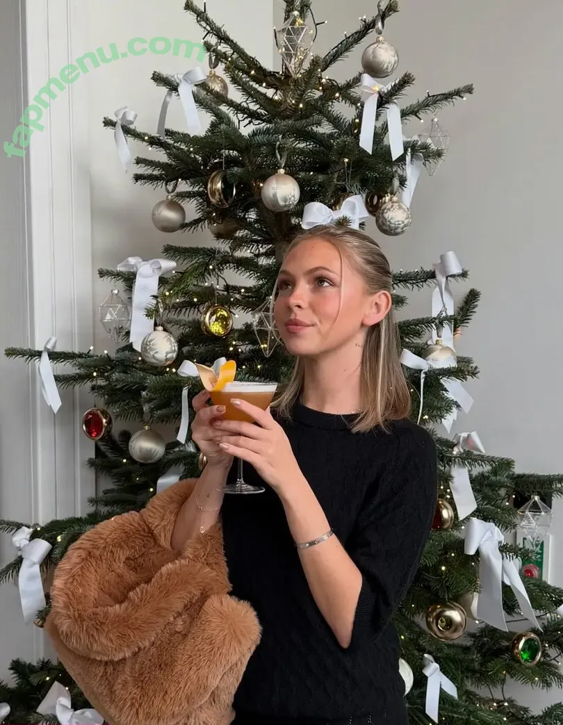 Jordyn Jones nude photo #1876 (jordylee.jones / jordynjones)