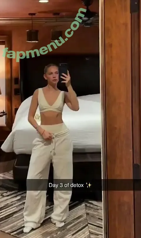 Jordyn Jones nude photo #1895 (jordylee.jones / jordynjones)