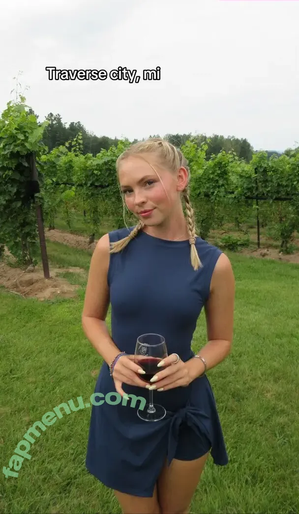 Jordyn Jones nude photo #1943 (jordylee.jones / jordynjones)