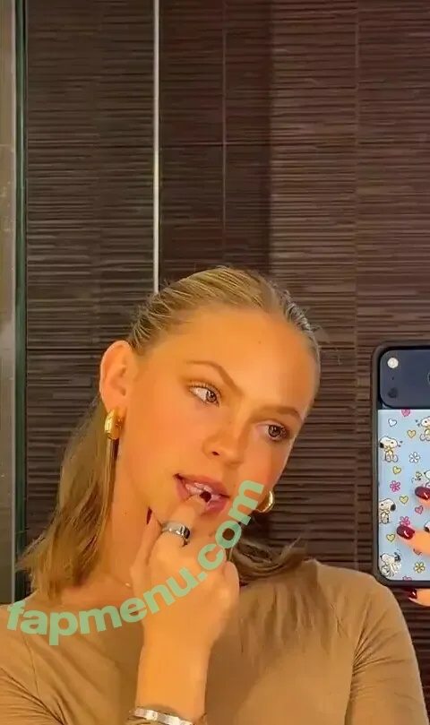 Jordyn Jones nude photo #1969 (jordylee.jones / jordynjones)