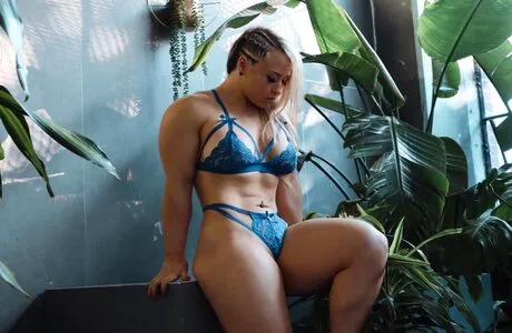 Jordynne Grace / JordynneGrace / themusclemommy nude photo #0423