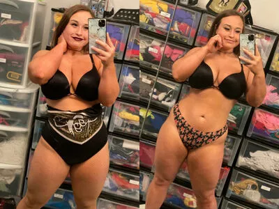Jordynne Grace / JordynneGrace / themusclemommy nude photo #0501