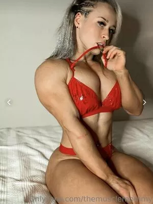 Jordynne Grace / JordynneGrace / themusclemommy nude photo #0543