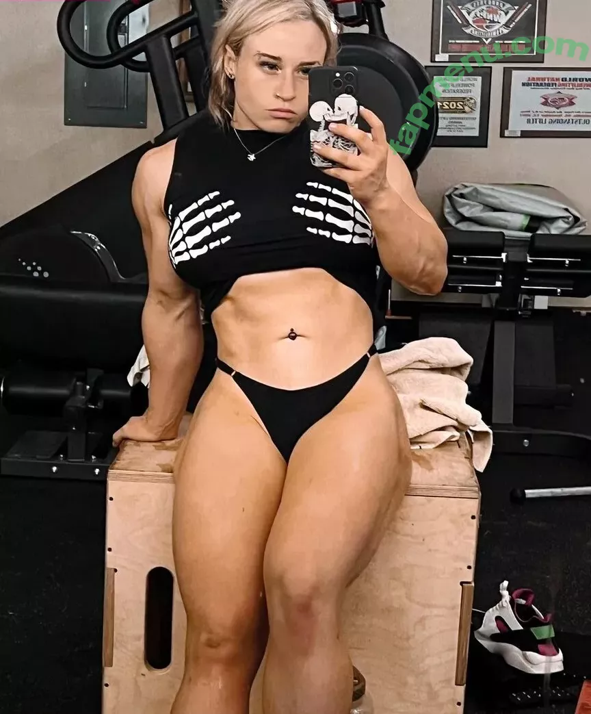 Jordynne Grace nude photo #0432 (JordynneGrace / themusclemommy)