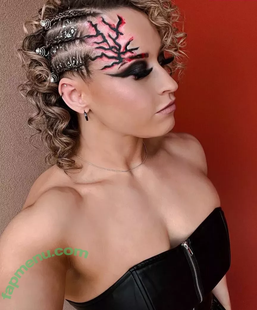 Jordynne Grace nude photo #0457 (JordynneGrace / themusclemommy)