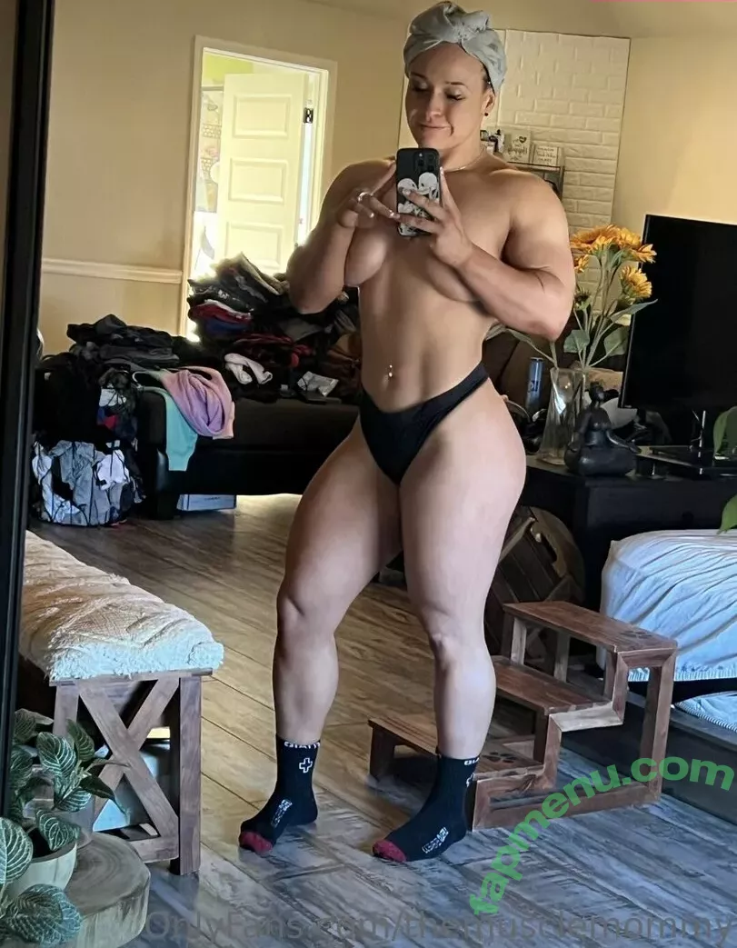 Jordynne Grace nude photo #0516 (JordynneGrace / themusclemommy)