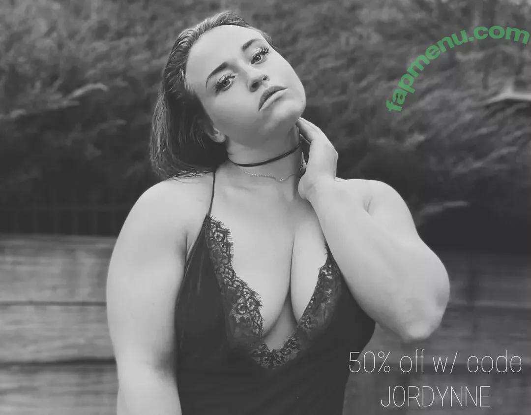 Jordynne Grace nude photo #0645 (JordynneGrace / themusclemommy)