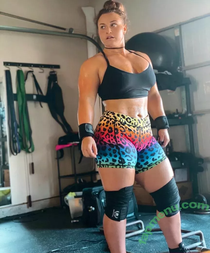 Jordynne Grace nude photo #0670 (JordynneGrace / themusclemommy)