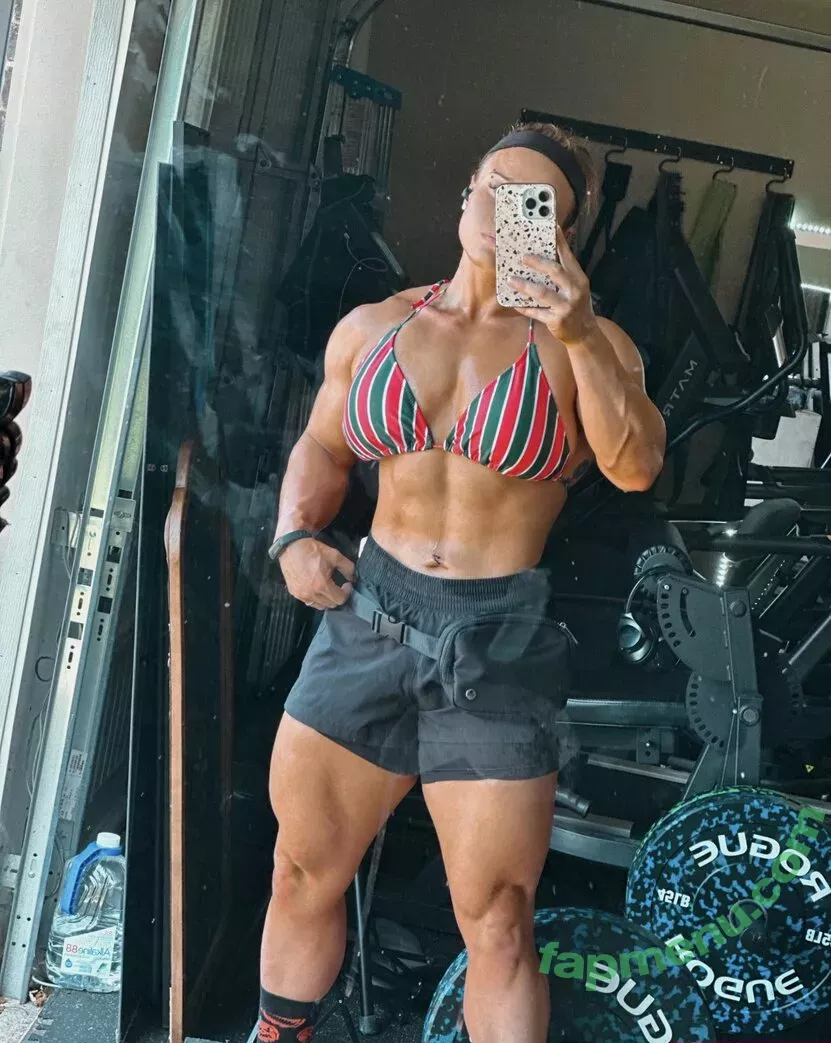 Jordynne Grace nude photo #0703 (JordynneGrace / themusclemommy)